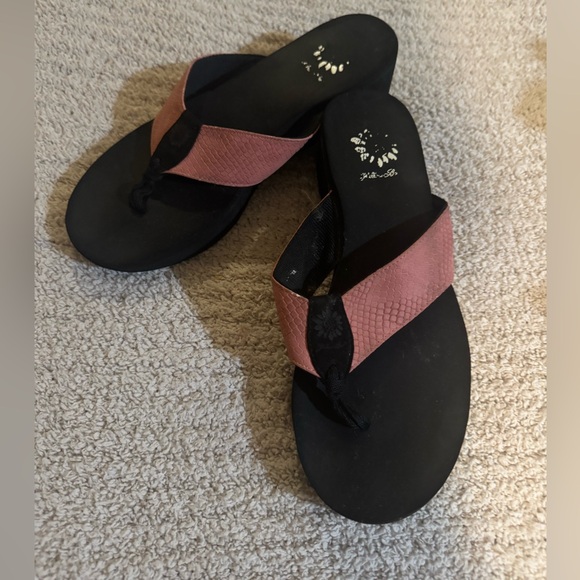 Women's Yellow Box Black and Pink Flip Flops - Picture 1 of 10